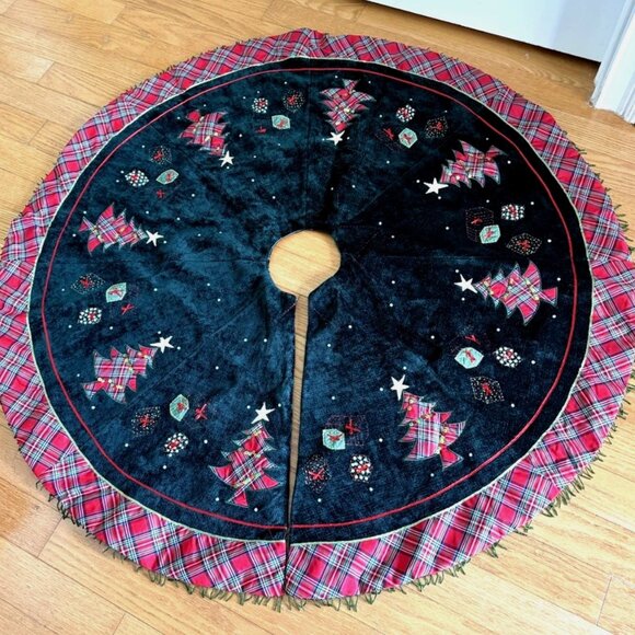 Christmas Tree Skirt Green Velvet Beaded Embroidered Fringe Large 47" - Picture 4 of 5